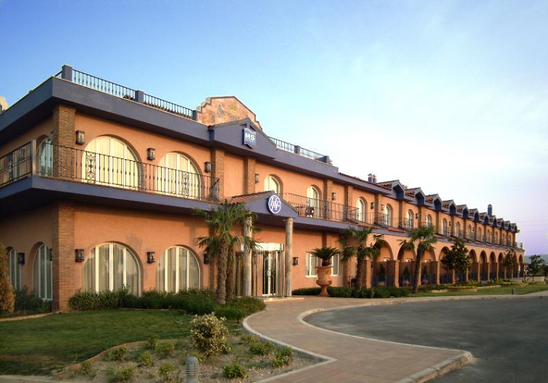 Hotel Fuente Las Piedras Кабра Экстерьер фото